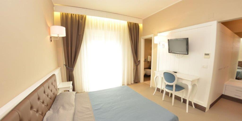 Grand Hotel Montesilvano Marina Екстериор снимка