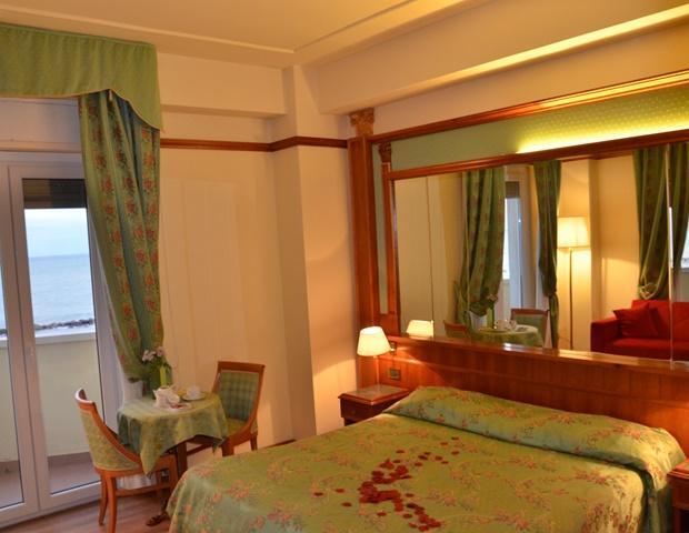 Grand Hotel Montesilvano Marina Екстериор снимка